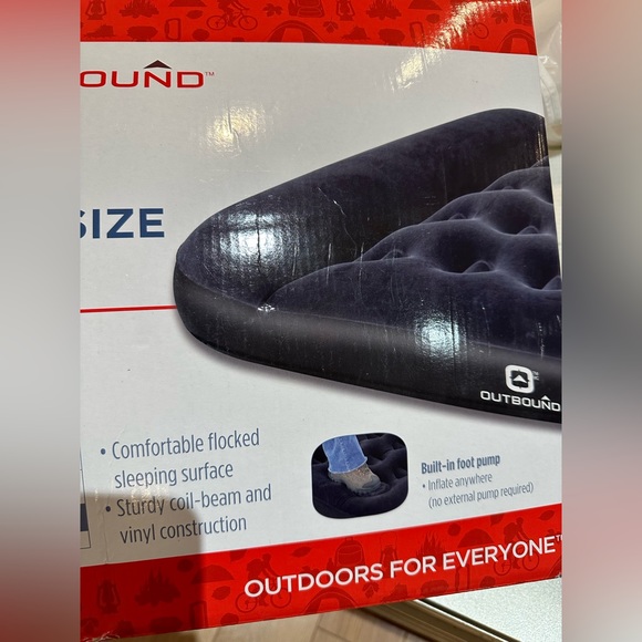 Airbed - Picture 3 of 4